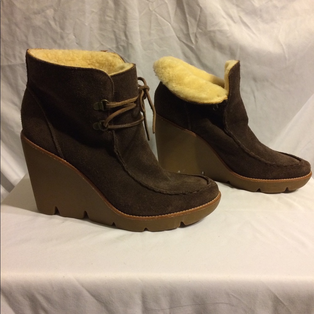 KORS Michael Kors wedge ankle boots size 9 1/2.